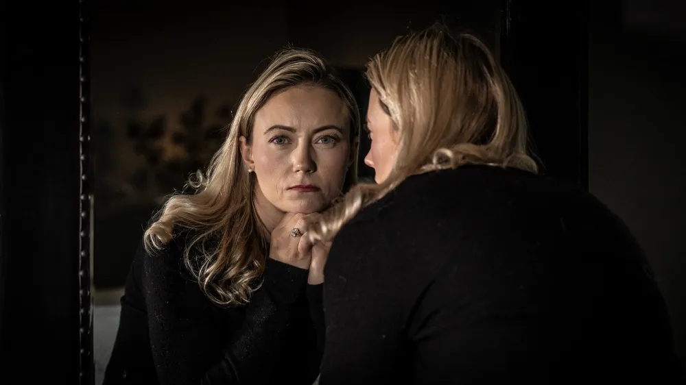 Picture of Candace living with myasthenia gravis